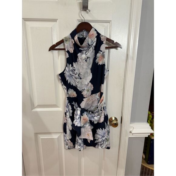 Finders Keepers Earthly Treasures Navy Floral Tie Front Tank Dress sz XS ( rare) - Picture 4 of 8